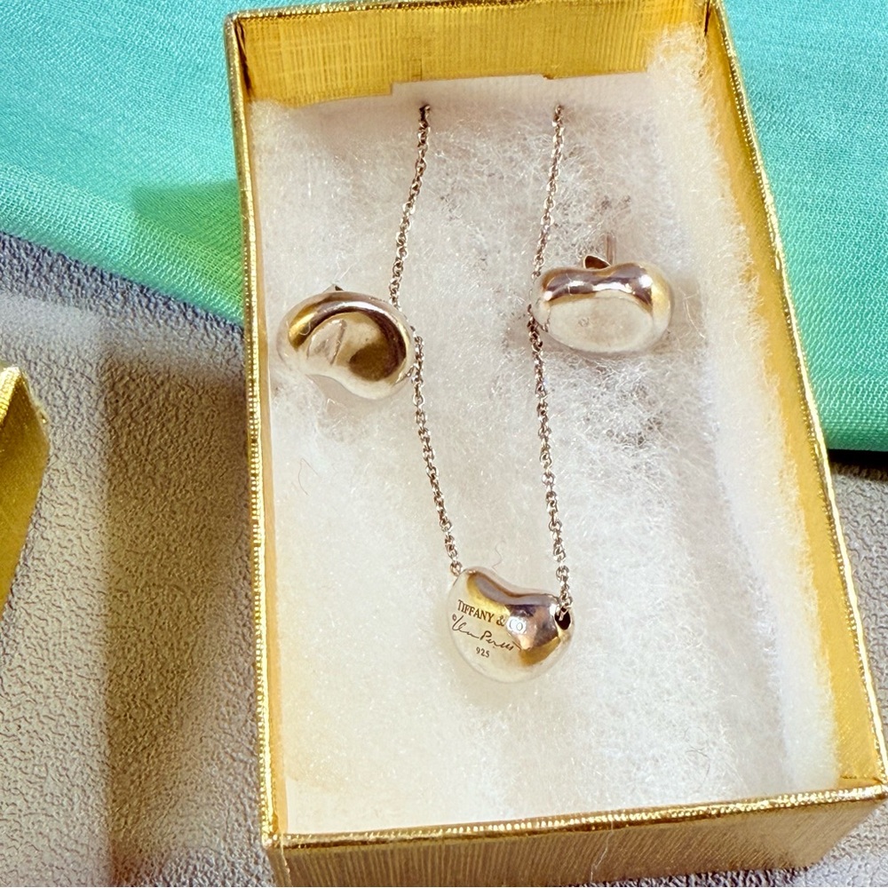 Tiffany & Co. Sterling Silver Elsa Peretti Bean Pendant Necklace and Earring Set - Picture 4 of 15